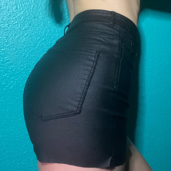H&M Sexy Black Waxed Cheeky Shorts - Picture 5 of 6